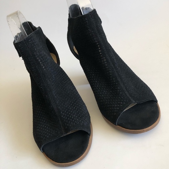 Marc Fisher Demika Perforated Block Heel Booties - Picture 8 of 15